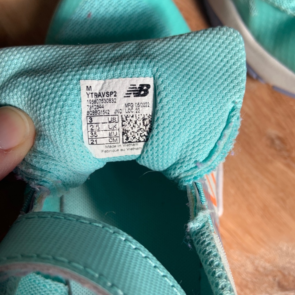 Girls New Balance rave run shoes size 3 - Picture 6 of 6